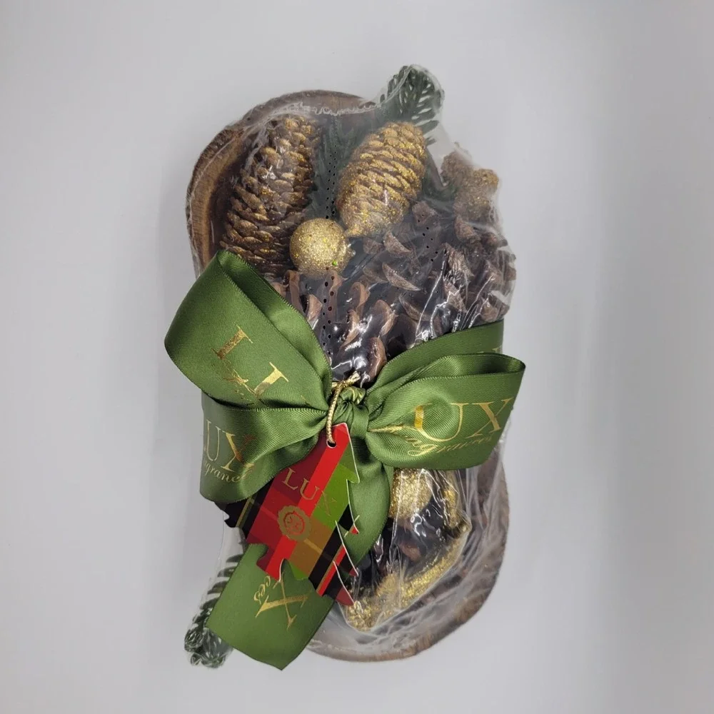 LUX Fragrances Holiday Potpourri in Wooden Dough Bowl Gold Pinecone Decor NEW